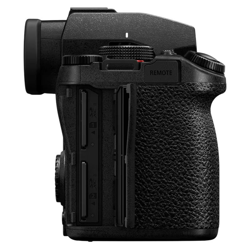 Panasonic Lumix DC-S5M2KEE +  Lumix S 20-60mm