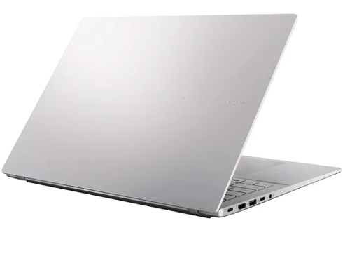 ASUS Vivobook S 16 M3607HA / 16 IPS WUXGA 144Hz / Ryzen 5 220 / 16GB DDR5 / 512GB NVMe