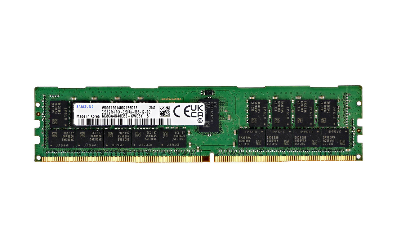 Samsung M393A4K40EB3-CWE / 32GB DDR4 3200 ECC