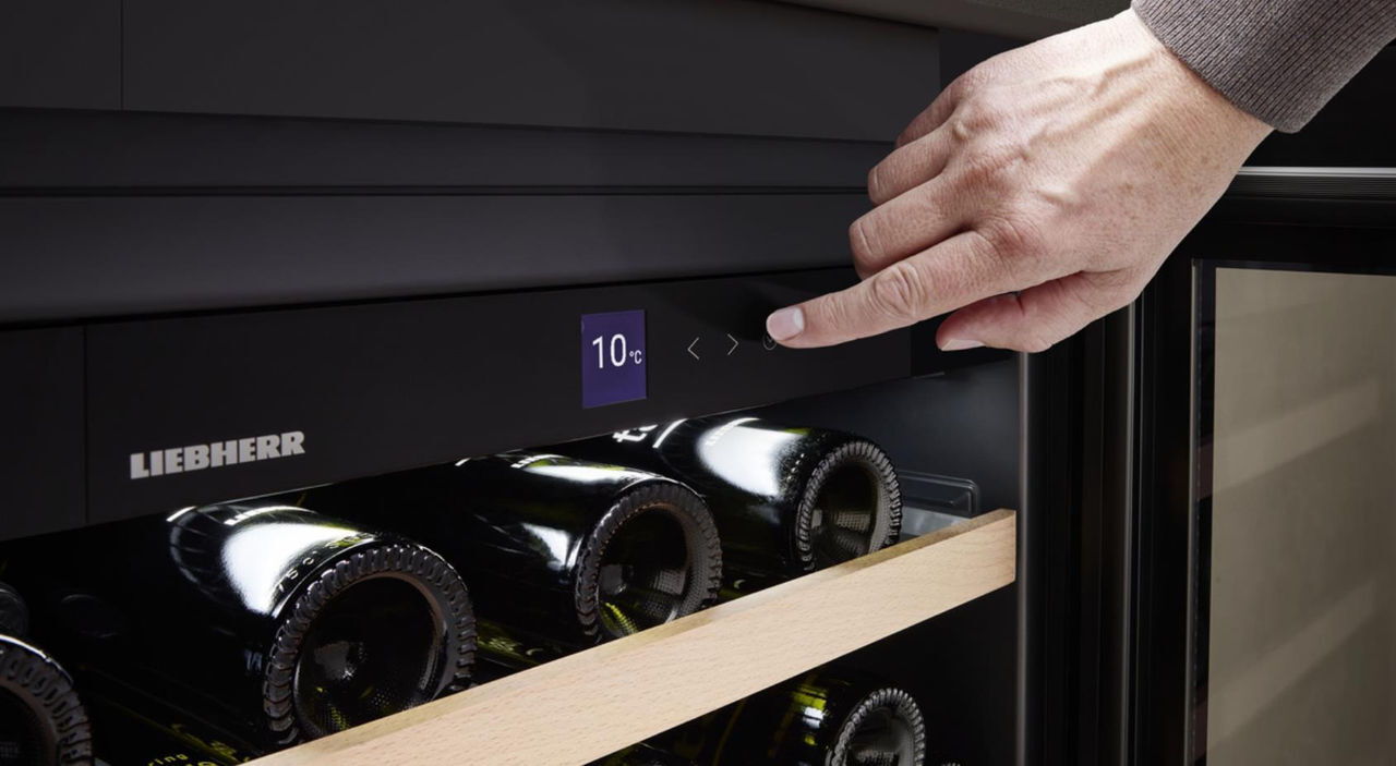 Liebherr UWgb 3632 Black