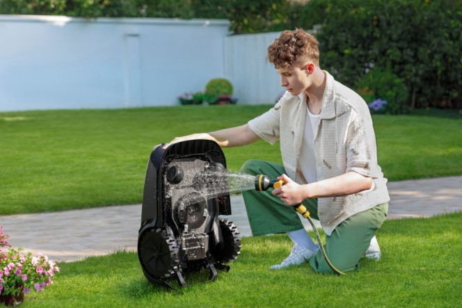 Mova Robot  1000 / MLLM4110