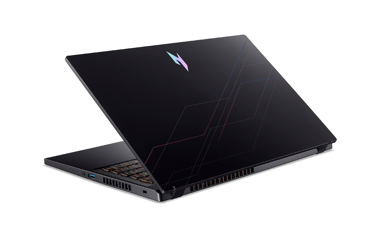 Acer Nitro V 15 ANV15-52 / 15.6 IPS FullHD 165Hz / Core 5 210H / 16GB DDR5 / 512GB NVMe / GeForce RTX 3050 6GB GDDR6 Black