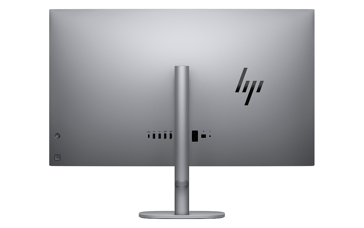 HP OmniStudio X 32 / 31.5 IPS UHD 4K / Ultra 7 155H / 32GB DDR5 / 1TB SSD / GeForce RTX 4050 6GB / Windows 11 Home Silver