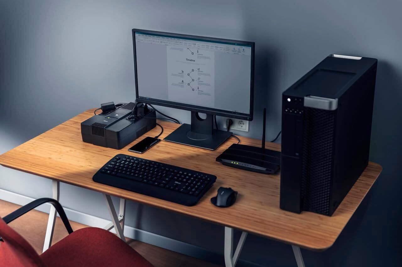 Trust Maxxon 800VA/360W