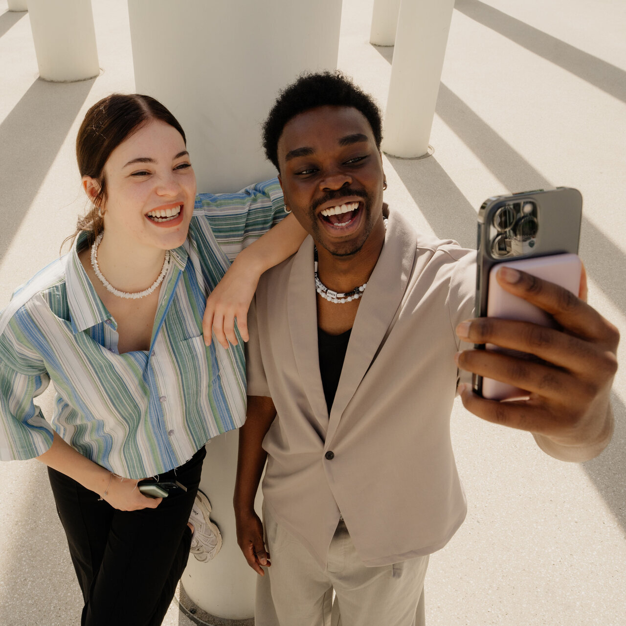 Verbatim Charge'n'Go Magnetic Wireless / 5000mAh Pink