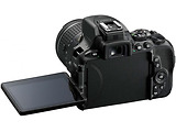 NIKON D5600 + Nikkor 18-55VR KIT / VBA500K001