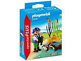Playmobil PM5376 / Young Explorer with Oters