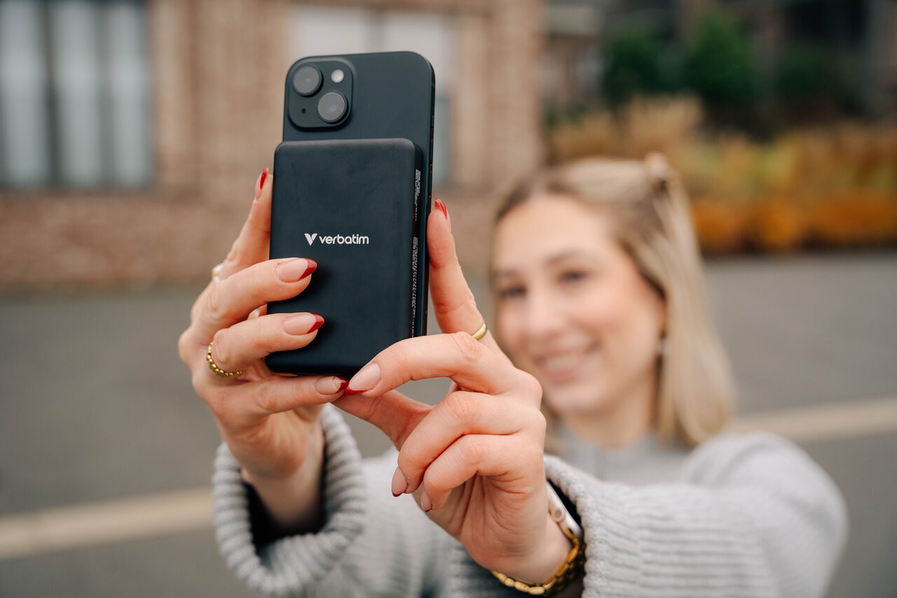 Verbatim Charge'n'Go Magnetic Wireless / 5000mAh Black